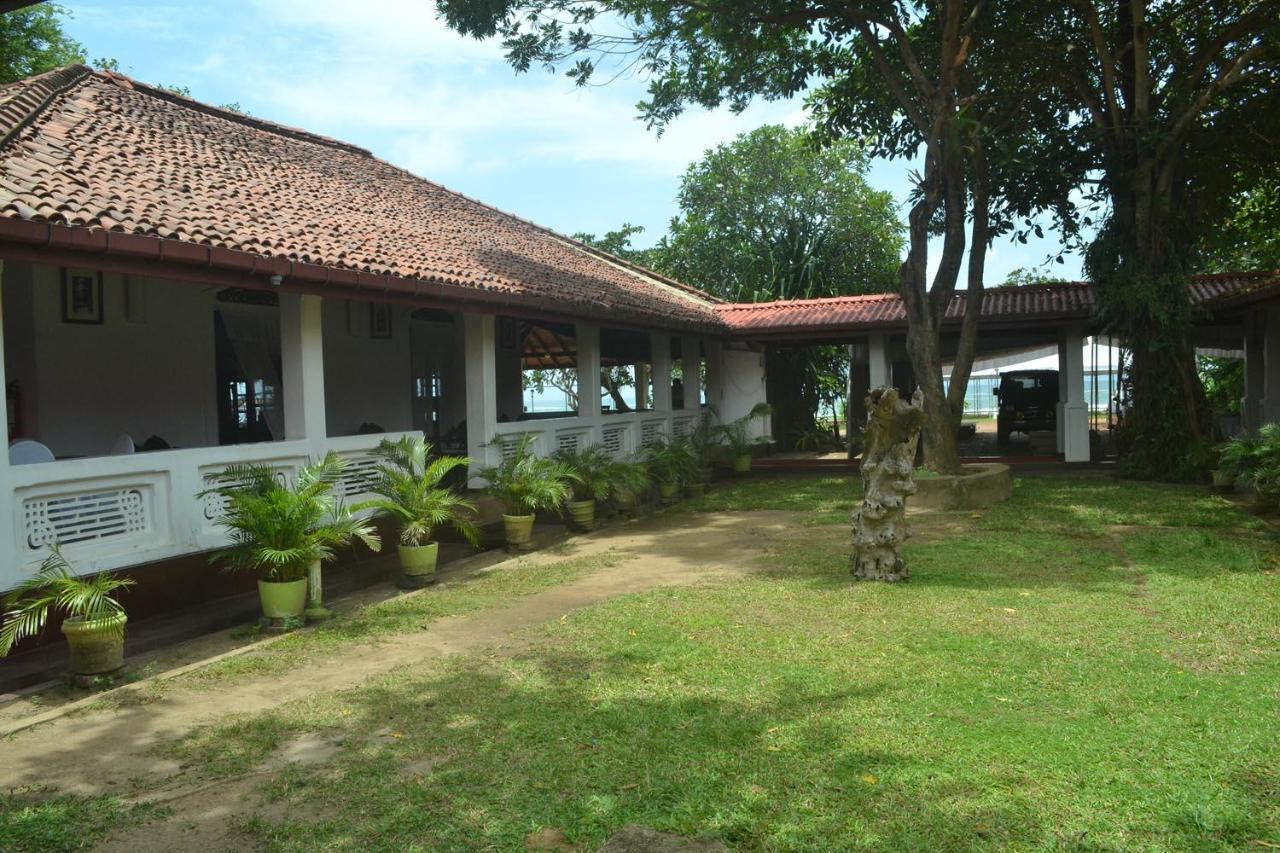 Rest House Matara Hotel Exterior photo