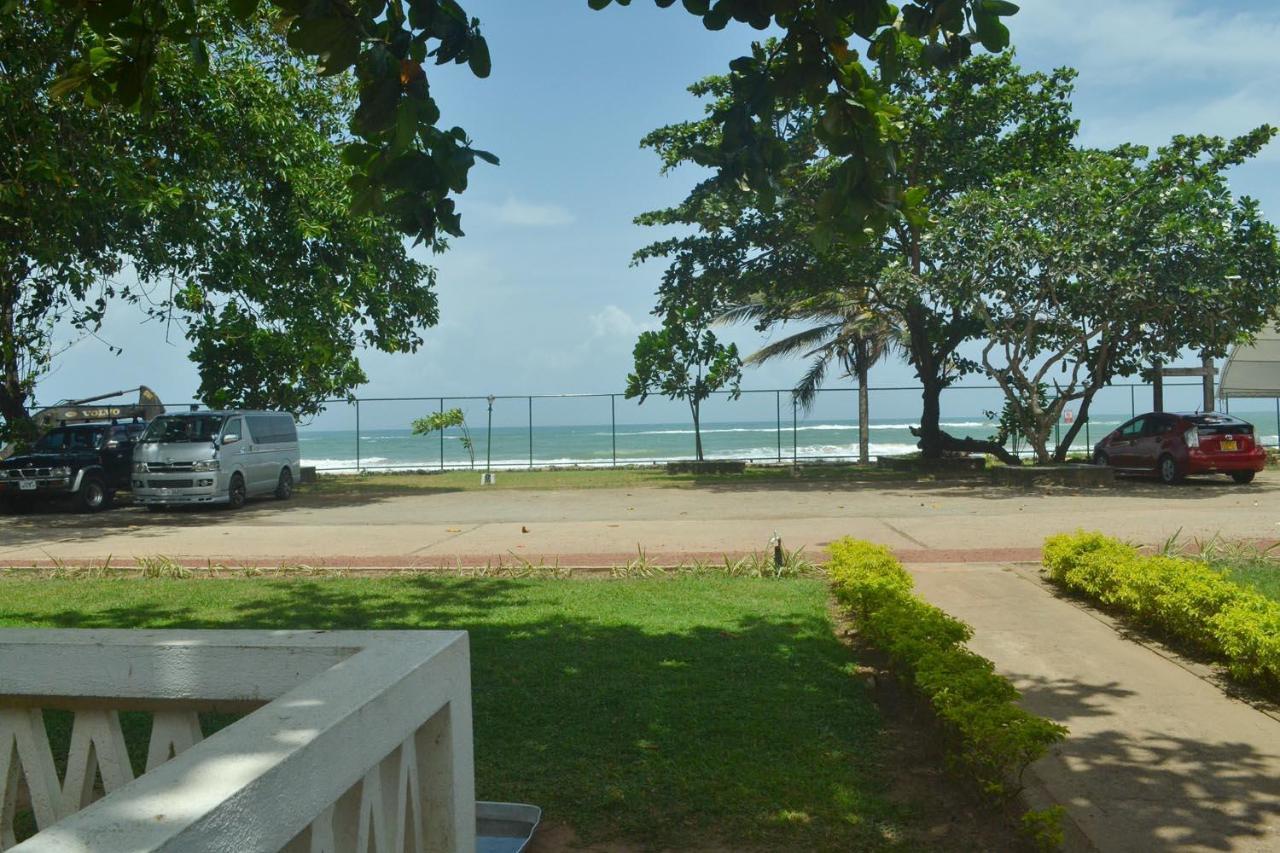 Rest House Matara Hotel Exterior photo
